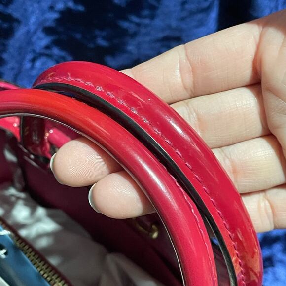 Louis Vuitton Montaigne Red and Pink Vernis Cross body or Shoulder Bag - Picture 5 of 9